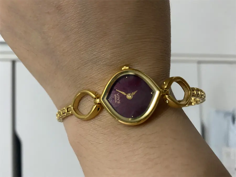 Khách hàng review Đồng hồ TITAN 28 mm Nữ 2497YM02 3