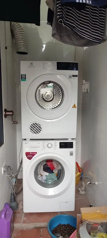 Khách hàng review Máy sấy thông hơi Electrolux UltimateCare 7.5 kg EDV754H3WB 9