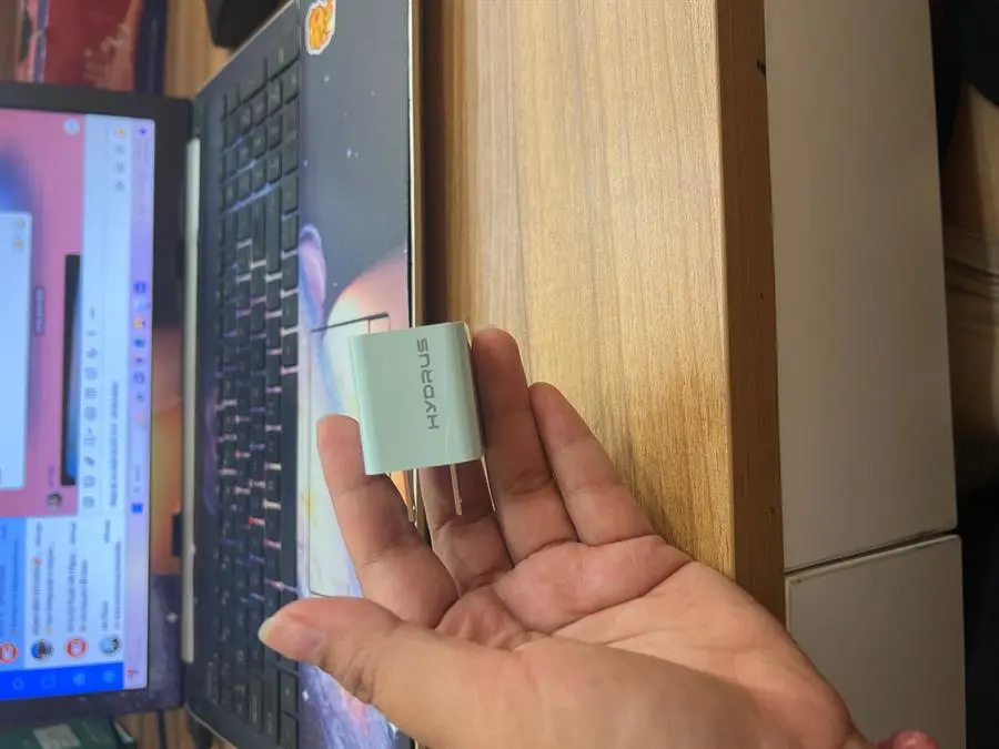 Khách hàng review Adapter Sạc Type C PD 20W Anker PowerPort III Nano A2633 10