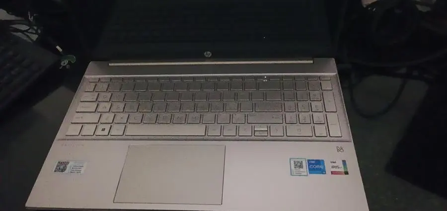 Khách hàng review Laptop HP Pavilion 15 eg2082TU - 7C0Q5PA (i5 1240P, 8GB, 512GB, Full HD, Win11) 8