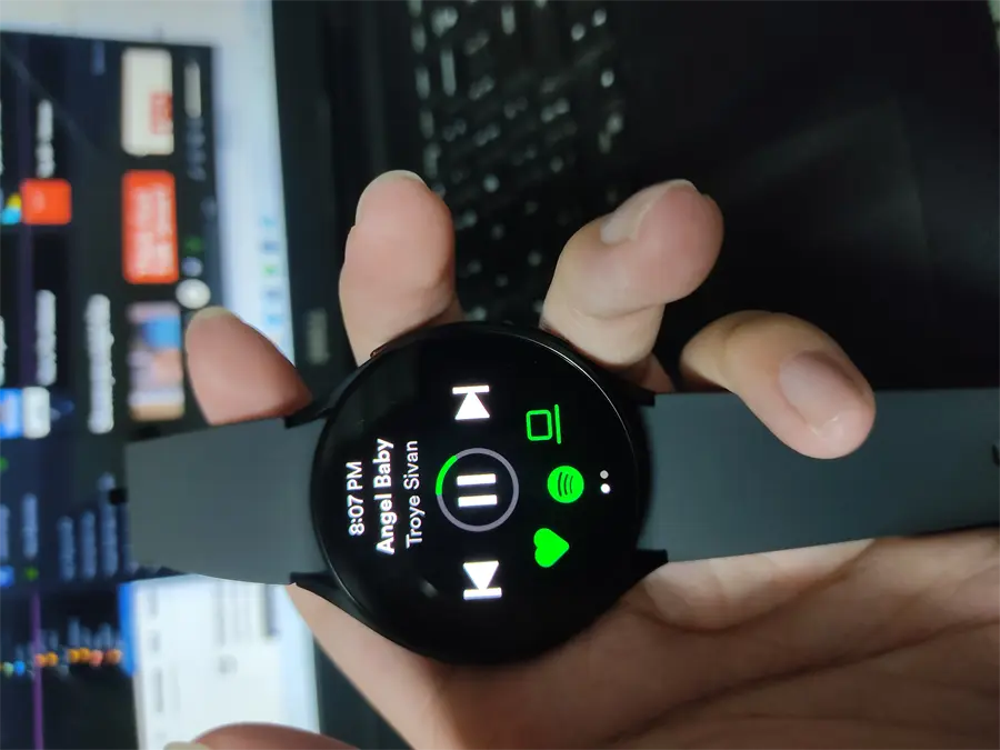 Khách hàng review Đồng hồ thông minh Samsung Galaxy Watch5 LTE 44mm Đen 3
