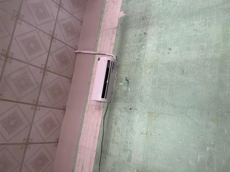 Khách hàng review Điều hòa Midea Inverter 9000 BTU MSAFA-10CRDN8 28