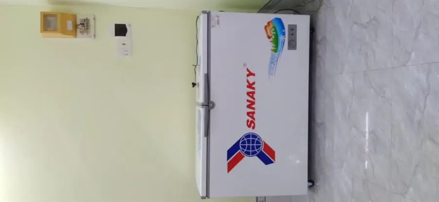 Khách hàng review Tủ đông Sanaky 305 lít VH-4099A1 4