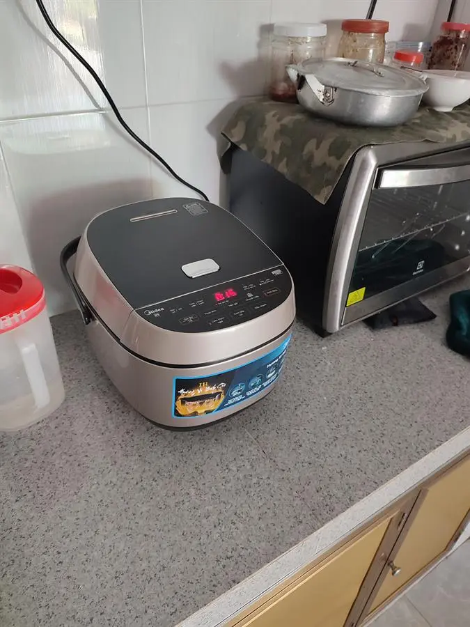 Khách hàng review Nồi cơm cao tần Midea 1.8 lít MB-HS5008 1