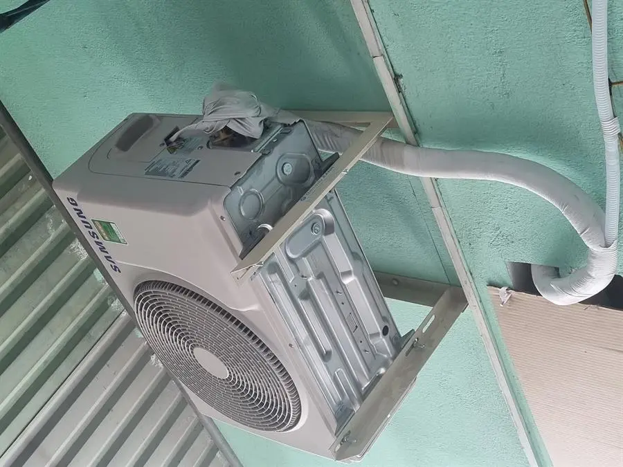 Khách hàng review Máy lạnh Samsung Wind-Free Inverter 1 HP AR10CYHAAWKNSV 7