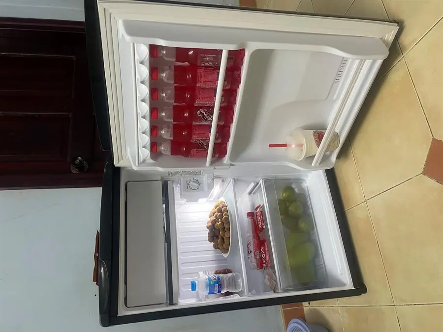 Khách hàng review Tủ lạnh Aqua 90 lít AQR-D99FA(BS) 37