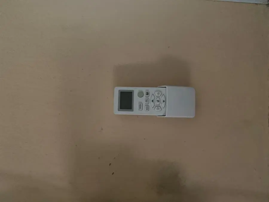 Khách hàng review Máy lạnh Aqua Inverter 1 HP AQA-RUV10RB 8