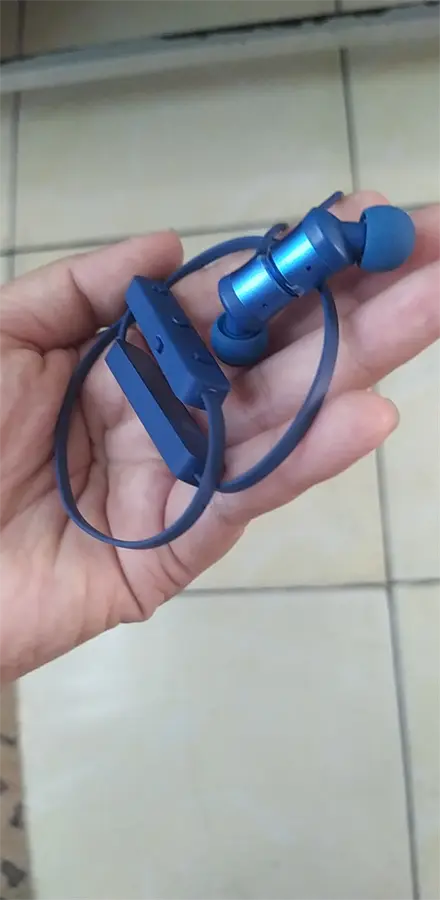 Khách hàng review Tai nghe Bluetooth Mozard S205A 1