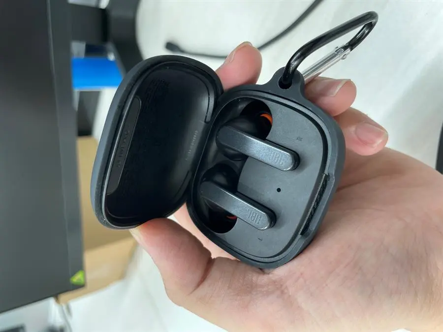 Khách hàng review Tai nghe Bluetooth True Wireless JBL LIVE PRO  4
