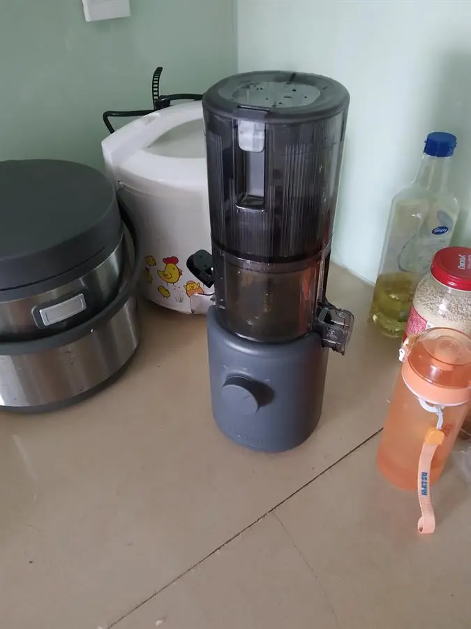 Khách hàng review Máy ép chậm Hurom H310A-CL 2