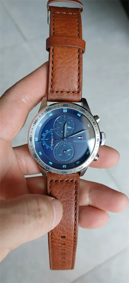 Khách hàng review Đồng hồ TOMMY HILFIGER TRENT 46 mm Nam 1791807 1