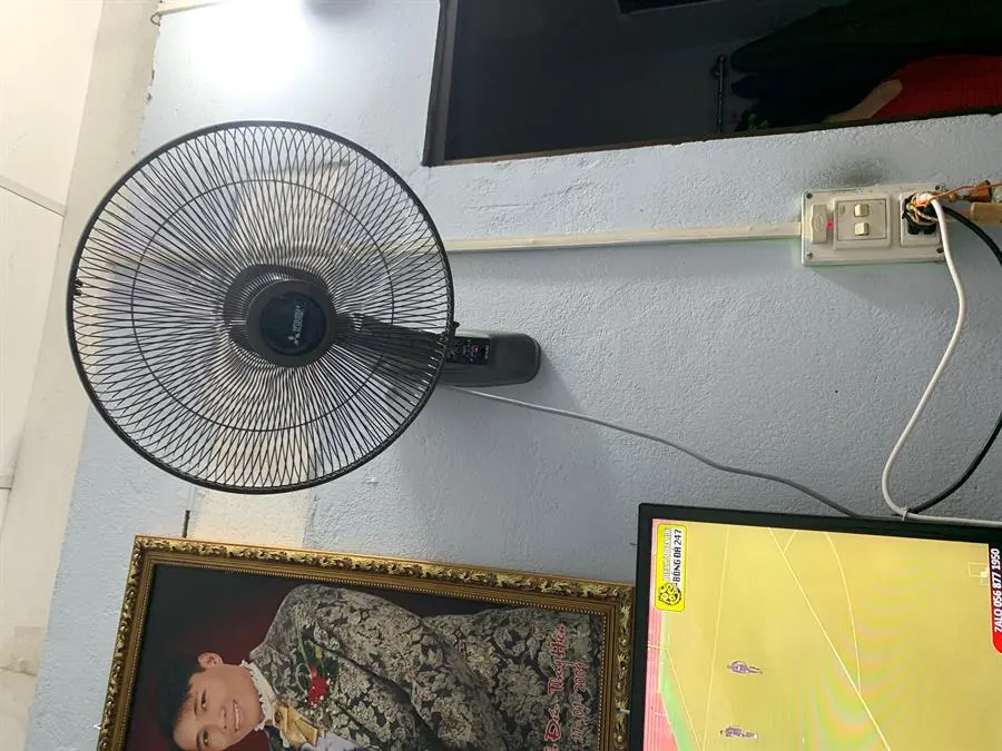 Khách hàng review Quạt treo tường Mitsubishi Electric 3 cánh W16-RA CY-GY 47W 4