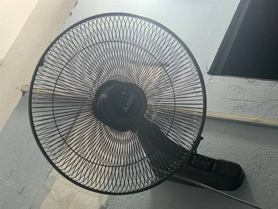 Khách hàng review Quạt treo tường Mitsubishi Electric 3 cánh W16-RA CY-GY 47W 5