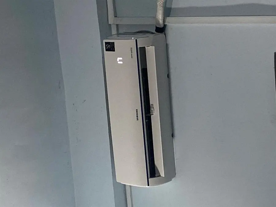 Khách hàng review Máy lạnh Samsung Inverter 1 HP AR09TYHQASINSV 21