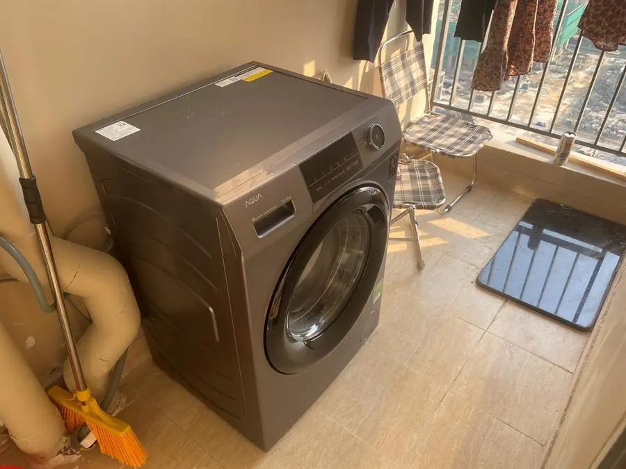 Khách hàng review Máy giặt Aqua Inverter 10 kg AQD-A1002G S 1