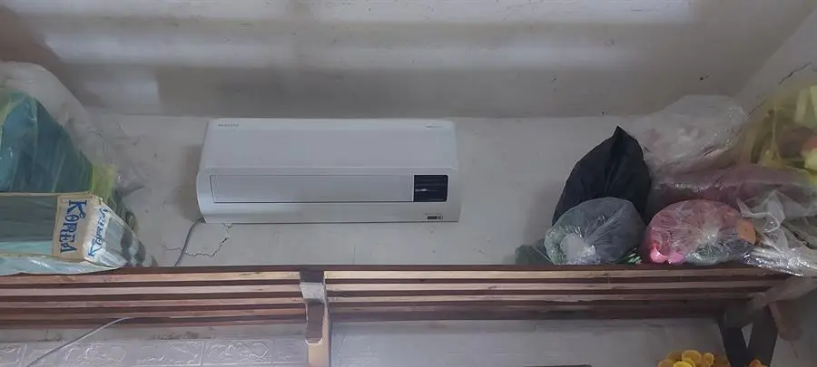 Khách hàng review Điều hòa Samsung Wind-Free Inverter 12000 BTU AR13CYHAAWKNSV 5