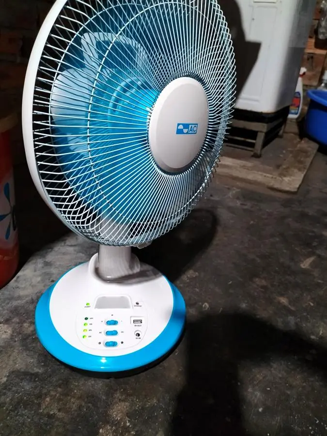 Khách hàng review Quạt sạc điện AC 3 cánh ARF03D123 30W 16