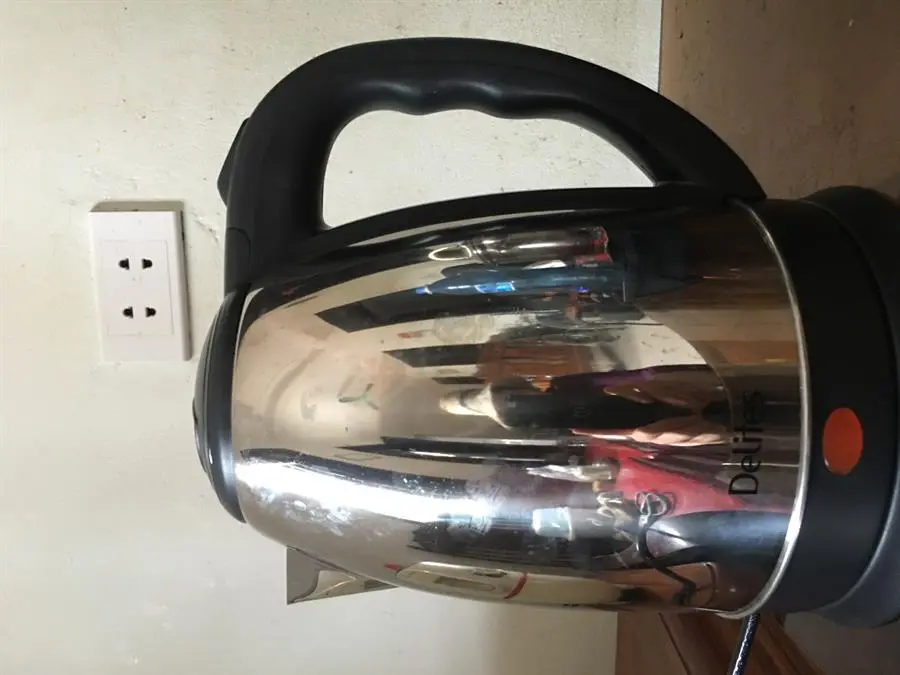 Khách hàng review Bình đun siêu tốc Delites 1.8 lít ST18S05 8
