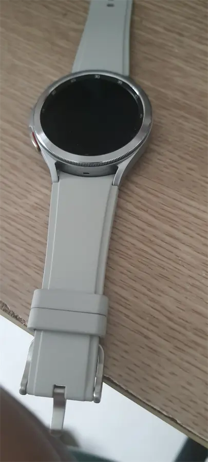 Khách hàng review Đồng hồ thông minh Samsung Galaxy Watch4 Classic 46mm 2