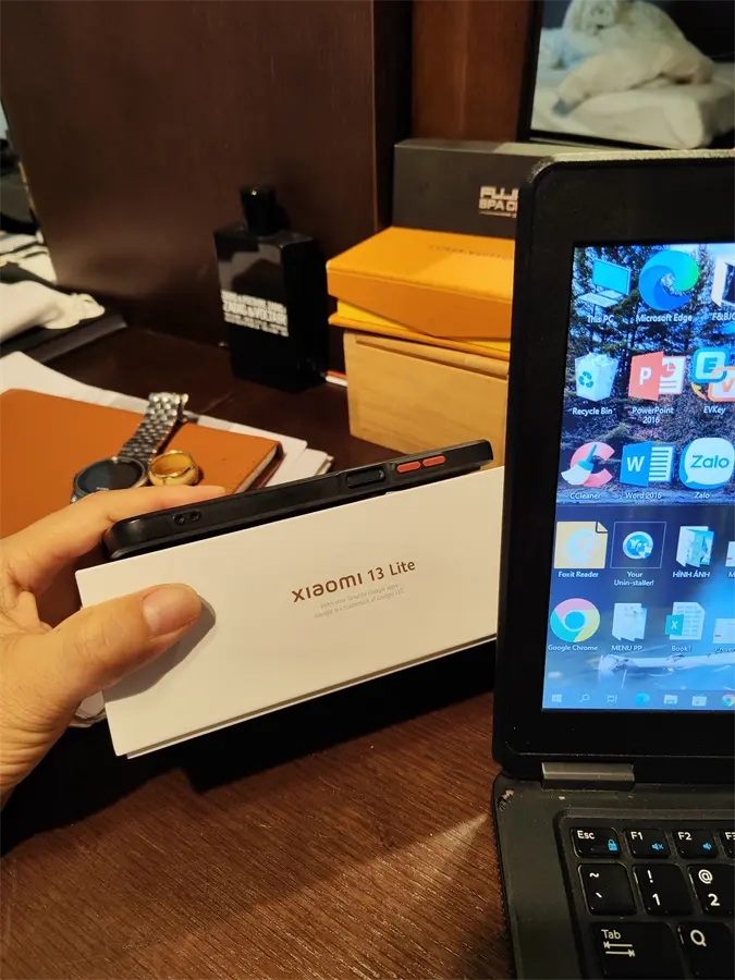 Khách hàng review Điện thoại Xiaomi 13 Lite 5G 12