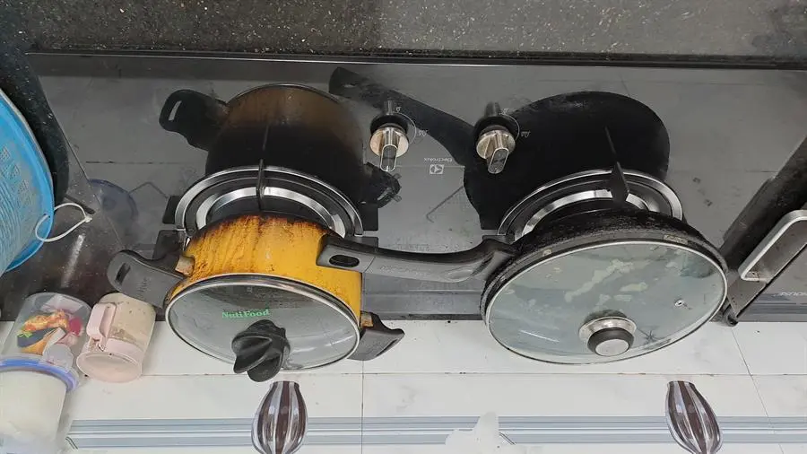 Khách hàng review Bếp ga âm Electrolux EHG723BA 8
