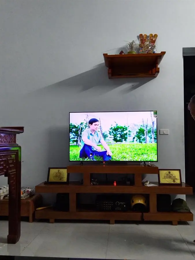 Khách hàng review Smart Tivi Crystal UHD Samsung 4K 55 inch UA55AU8100 27