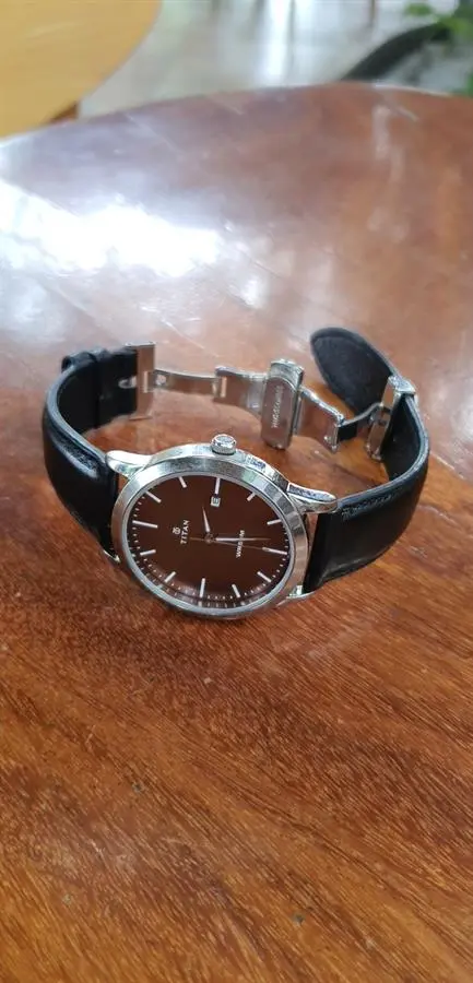 Khách hàng review Đồng hồ TITAN 42 mm Nam 1584SL04 2