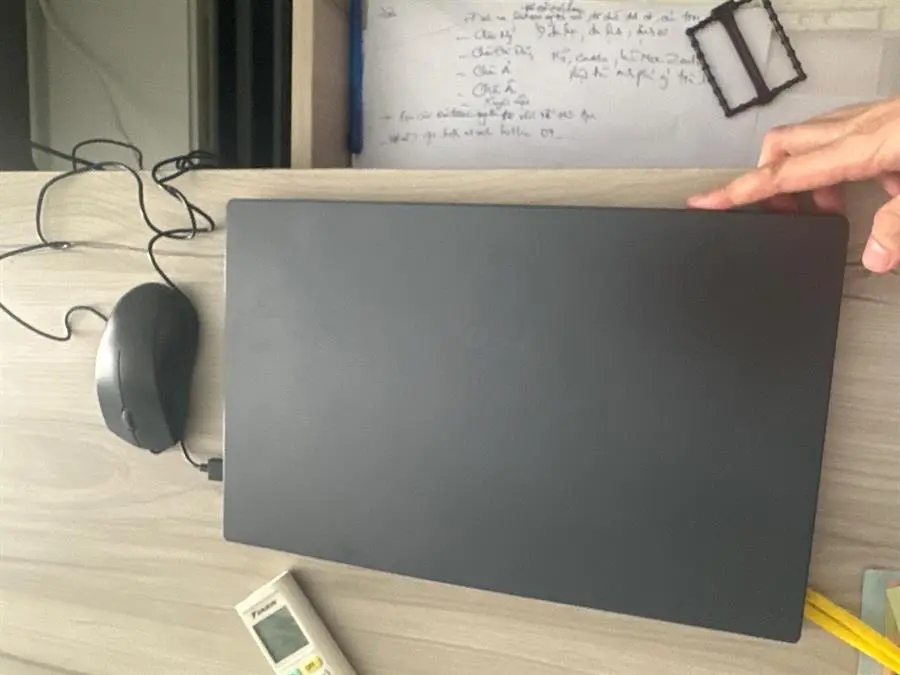 Khách hàng review Laptop MSI Modern 15 A5M R5 5500U/8GB/512GB/Túi/Chuột/Win11 (236VN) 1