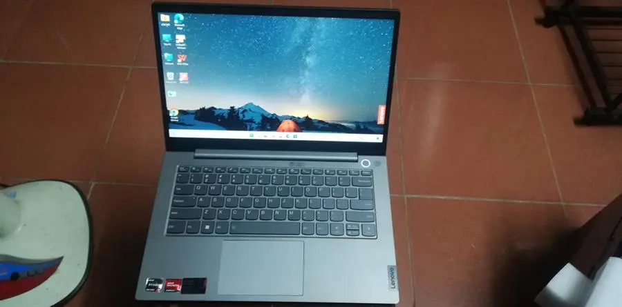 Khách hàng review Laptop Lenovo ThinkBook 14 G3 ACL R5 5500U/8GB/512GB/Win11 (21A200R0VN) 4