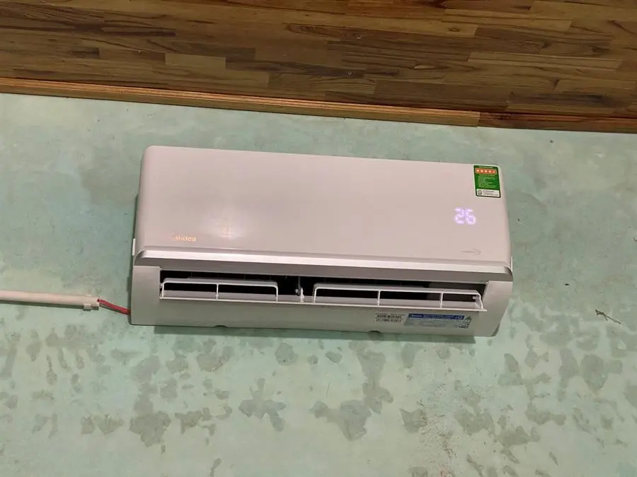 Khách hàng review Máy lạnh Midea Inverter 1 HP MSAGA-10CRDN8 25