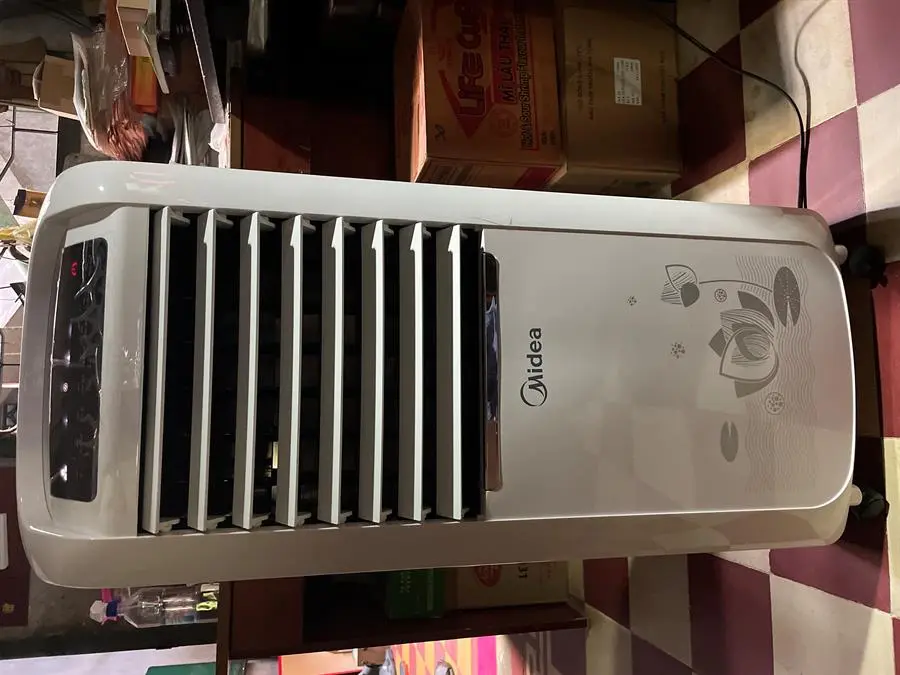 Khách hàng review Quạt điều hòa Midea AC200-19WV 100W 5
