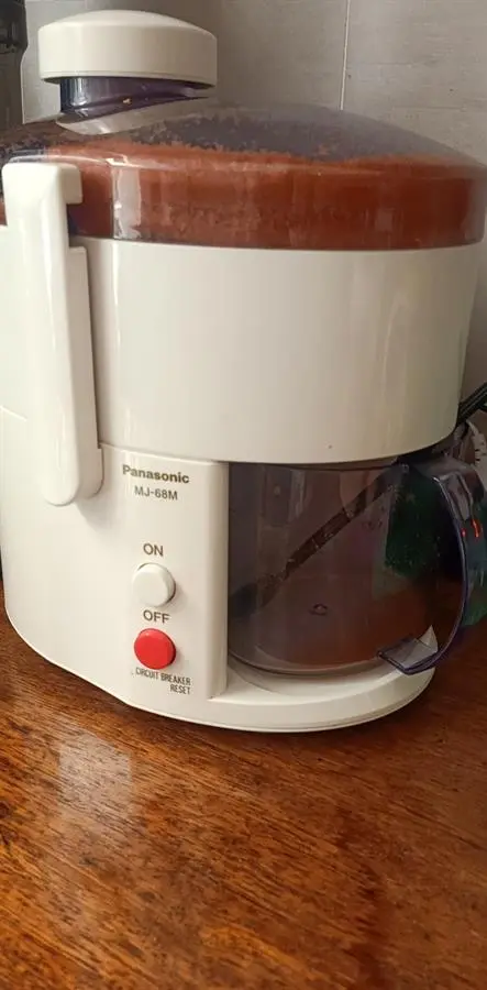 Khách hàng review Máy ép trái cây Panasonic MJ-68MWRA 3