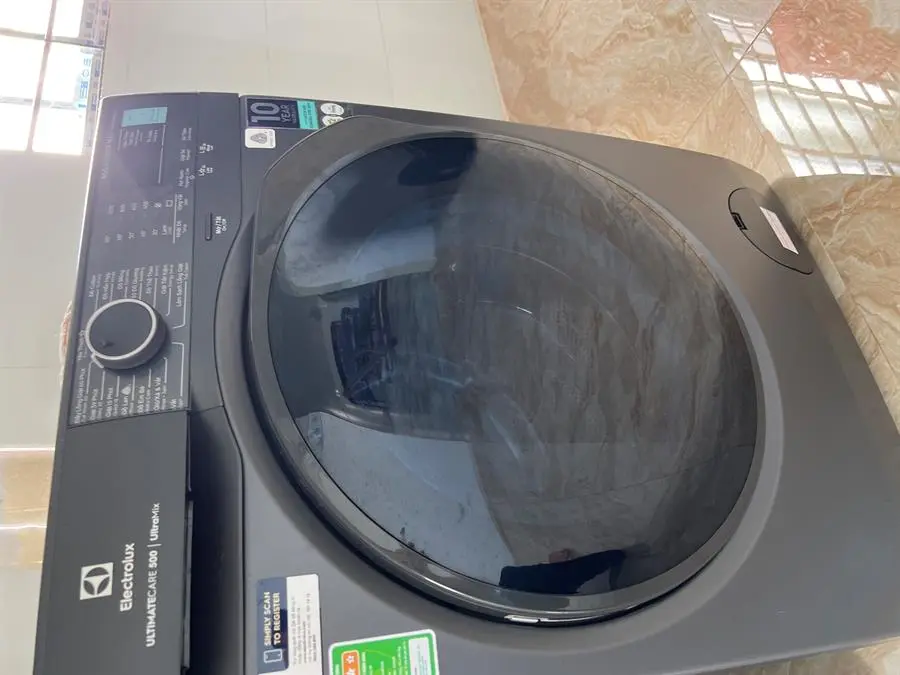 Khách hàng review Máy giặt Electrolux UltimateCare 500 Inverter 10 kg EWF1024P5SB 25