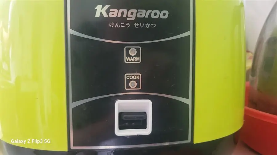 Khách hàng review Nồi cơm nắp gài Kangaroo 2.2 lít KG22R1 4