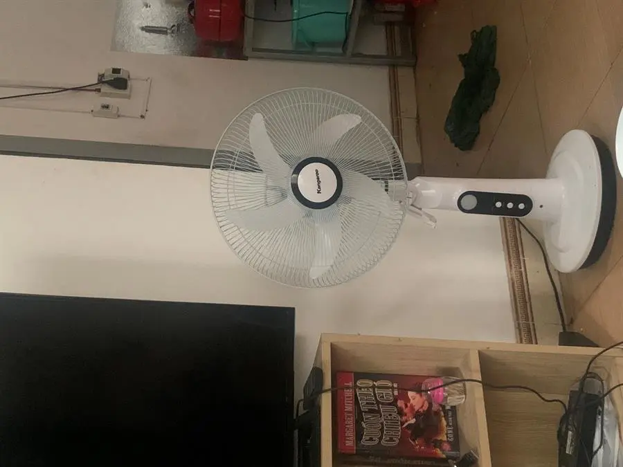 Khách hàng review Quạt sạc điện Kangaroo KG738 5