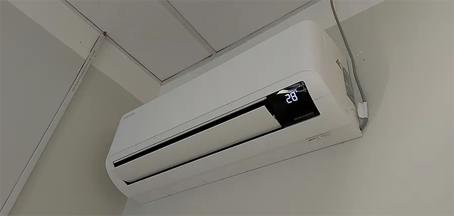 Khách hàng review Máy lạnh Samsung Inverter 1.5 HP AR13TYHYCWKNSV 9