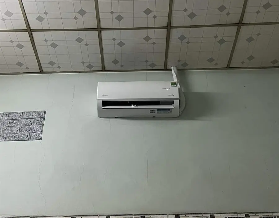 Khách hàng review Điều hòa Midea Inverter 9000 BTU MSAFA-10CRDN8 20