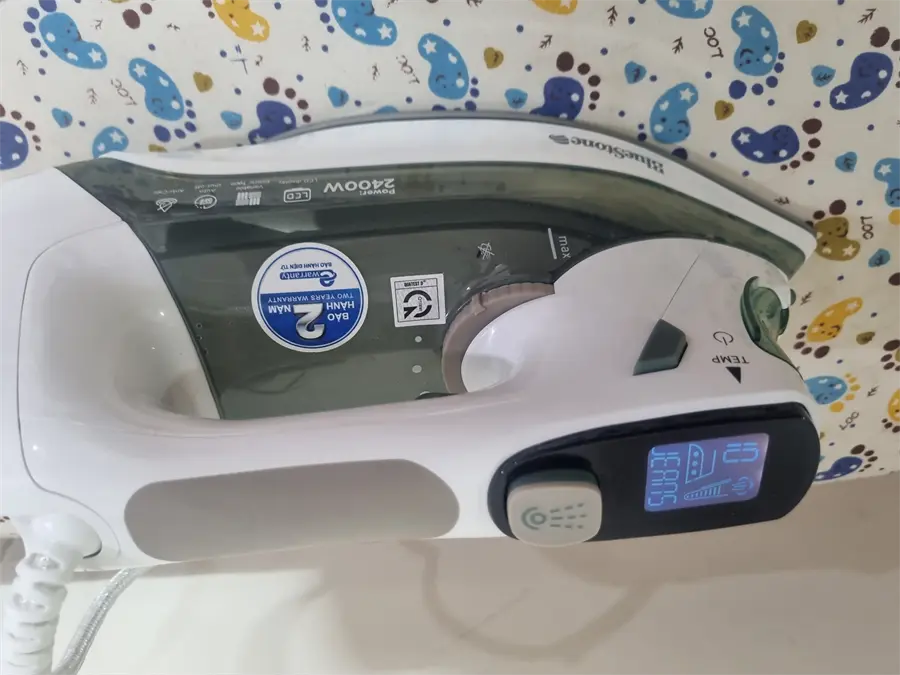 Khách hàng review Bàn là hơi nước BlueStone SIB-3879 2400W 1