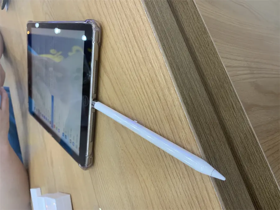 Khách hàng review Bút cảm ứng Apple Pencil 1 MK0C2 8