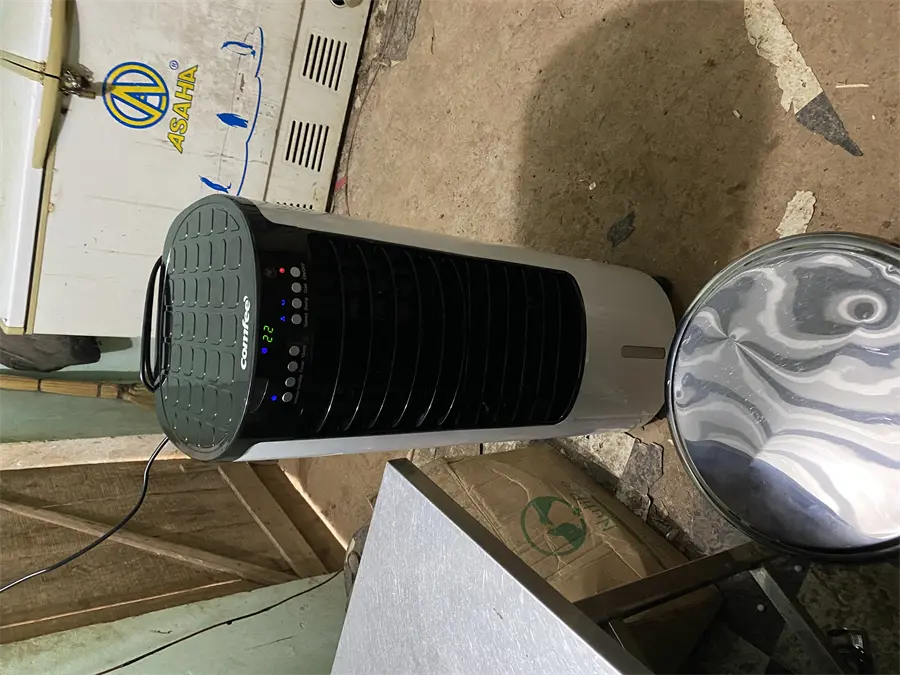 Khách hàng review Quạt điều hòa Comfee CF-AC12AR 100W 6