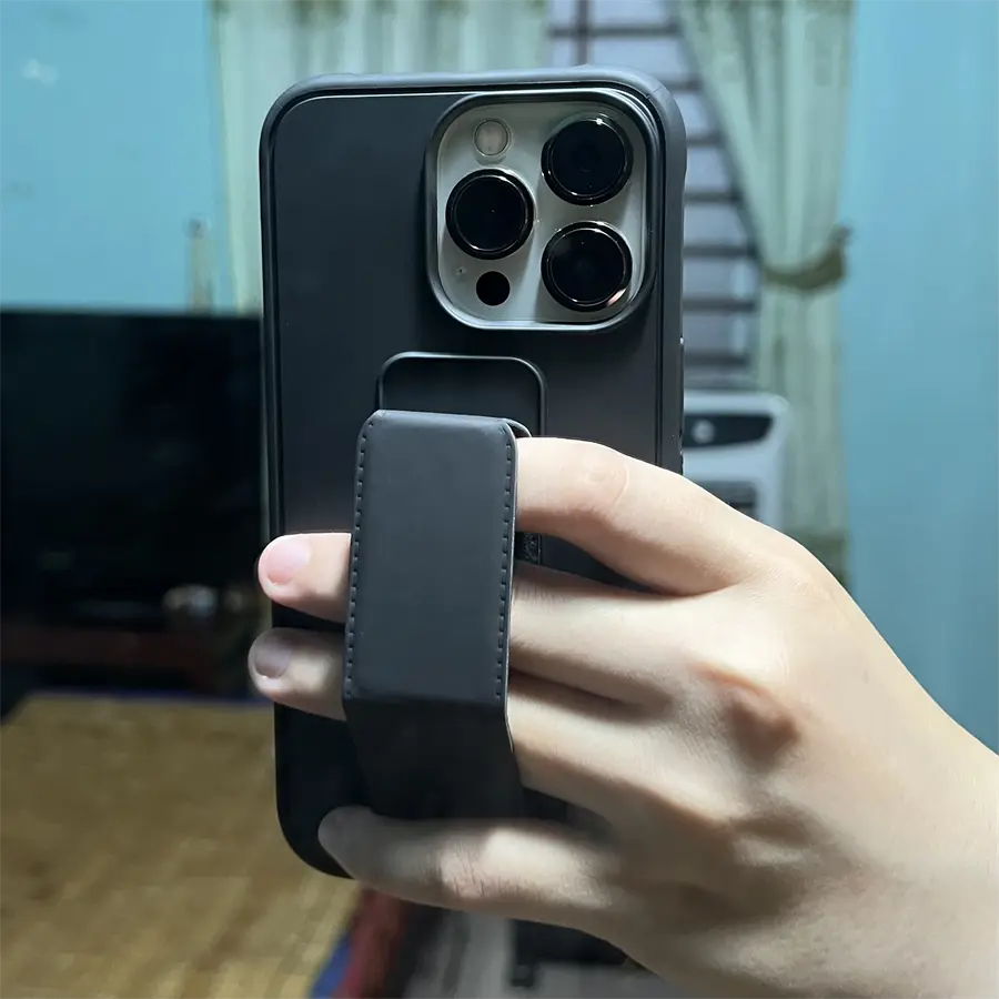 Khách hàng review Ốp lưng iPhone 13 Pro Nhựa dẻo COMO HANDLE JM 3