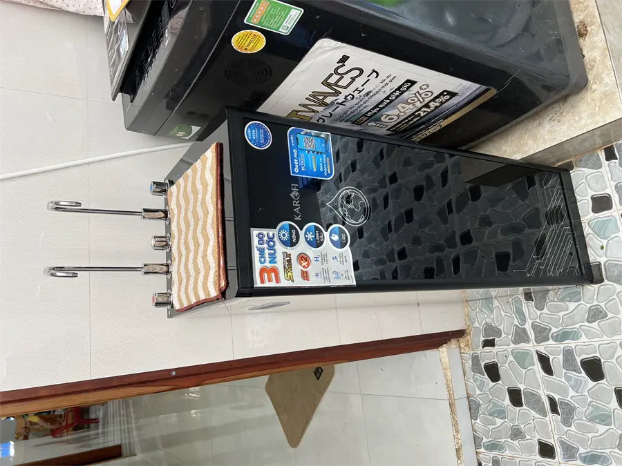 Khách hàng review Máy lọc nước RO nóng nguội lạnh Hydrogen Karofi KAD-D66 11 lõi 29