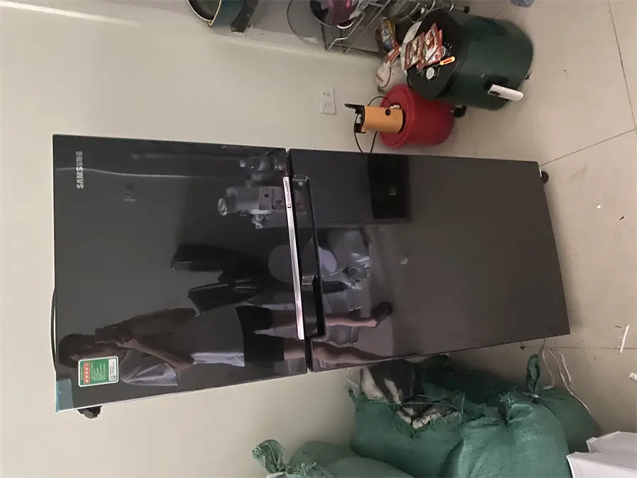 Khách hàng review Tủ lạnh Samsung Inverter 208 lít RT20HAR8DBU/SV 15