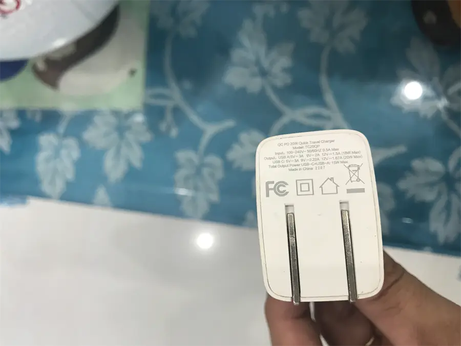 Khách hàng review Adapter Sạc 2 cổng Type C PD QC3.0 20W Xmobile TC20QP 7