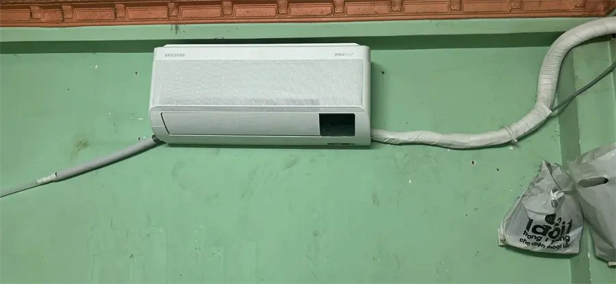 Khách hàng review Máy lạnh Samsung Wind-Free Inverter 1 HP AR10CYFAAWKNSV 14