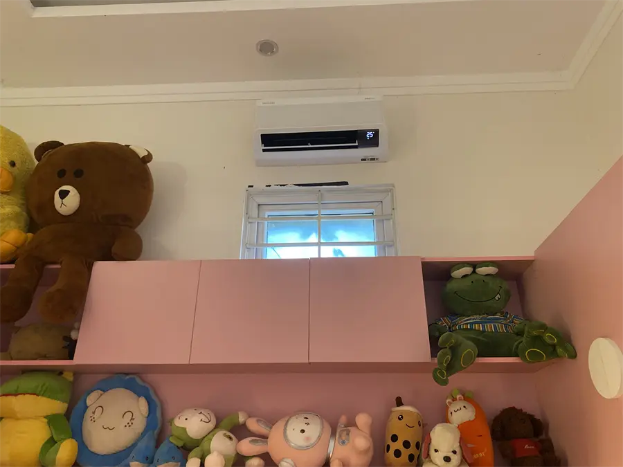 Khách hàng review Máy lạnh Samsung Wind-Free Inverter 1 HP AR10CYFAAWKNSV 13