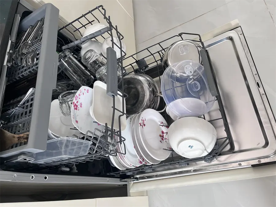 Khách hàng review Máy rửa chén âm tủ Hafele HDW-FI60D (533.23.320) 3