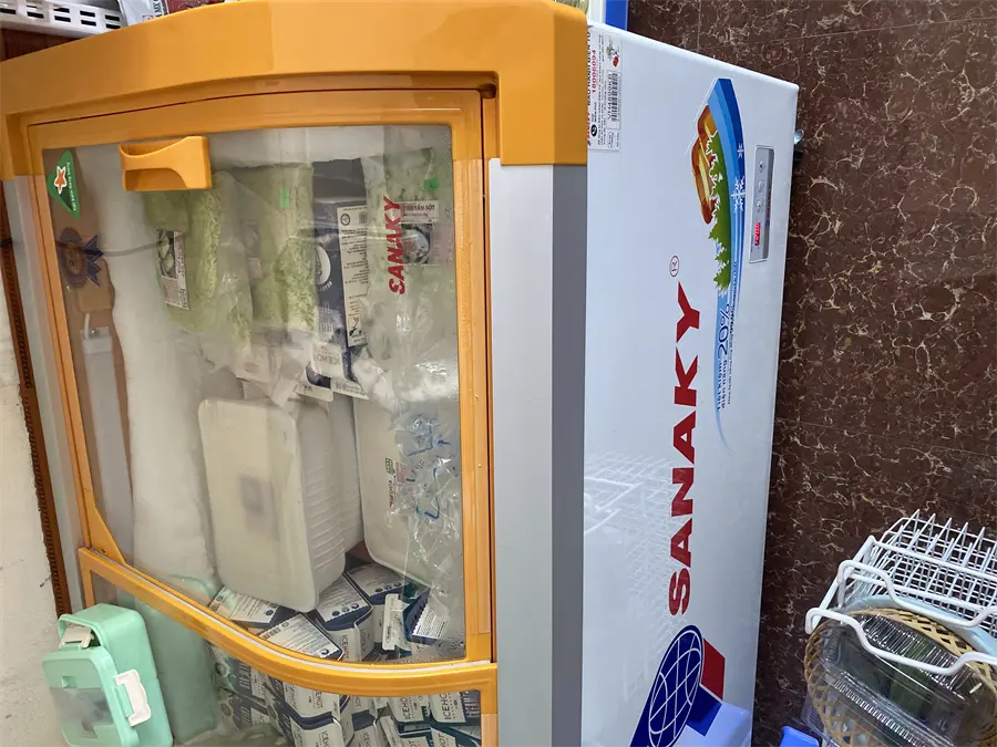 Khách hàng review Tủ đông Sanaky 350 lít VH-4899KB 4