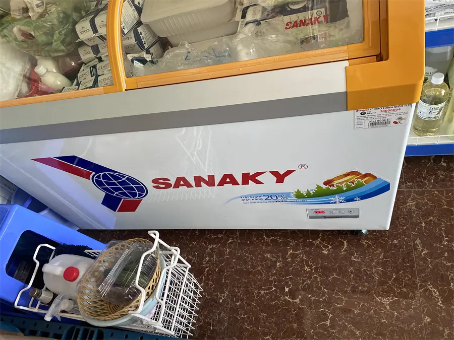 Khách hàng review Tủ đông Sanaky 350 lít VH-4899KB 2