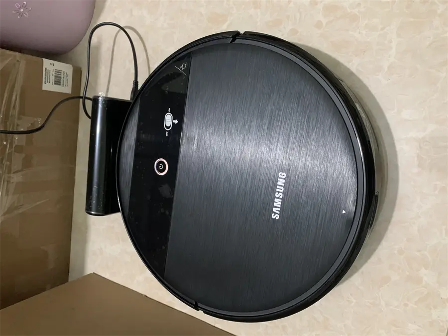 Khách hàng review Robot hút bụi lau nhà Samsung VR05R5050WK/SV 10